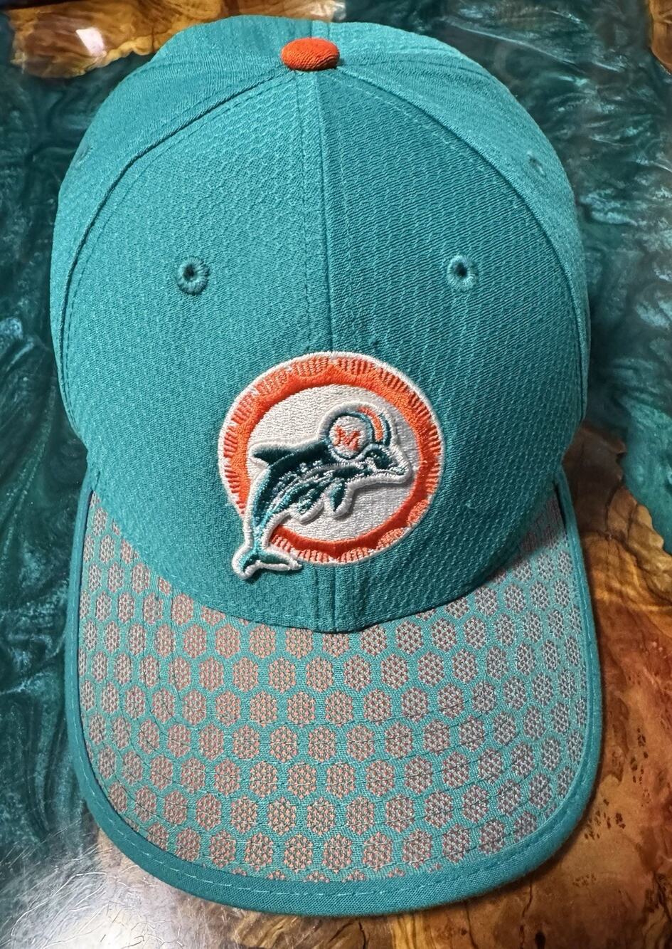 New Era MIAMI DOLPHINS THROWBACK LOGO AQUA ELASTIC FITTED HAT XL